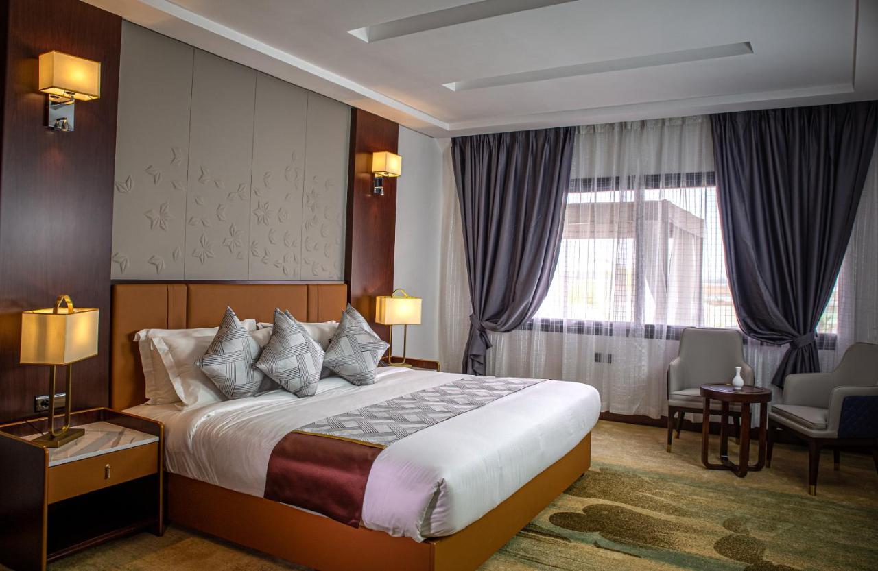 Waves Aqua Resort 케니트라 외부 사진 A bedroom at the hotel